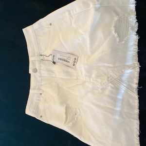 NWT white midi skirt. No rips,tears, stains in excellent condition